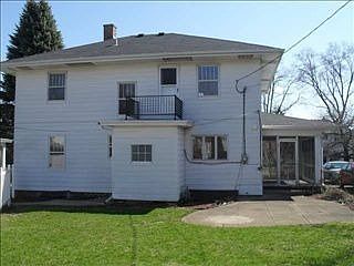3rd image of 1719 Wilbur St