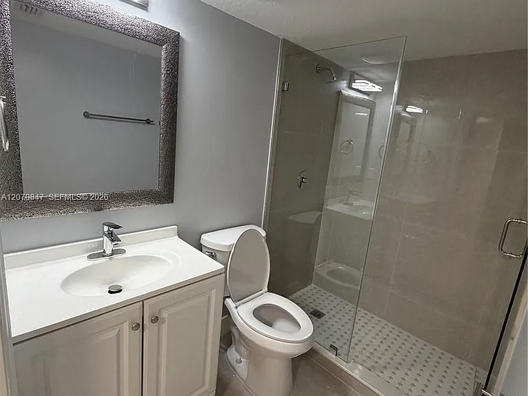 1261 SE 27th St #101 — Photo 10
