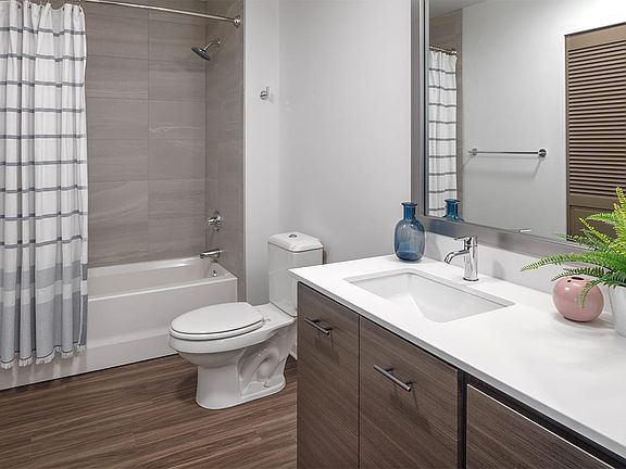 Griffis South Waterfront RENO Model Bathroom