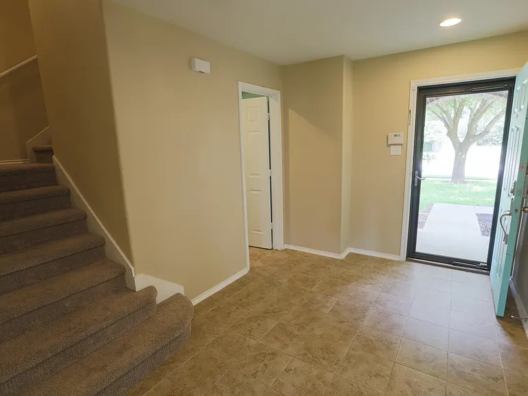 729 Green Pasture Dr — Photo 9