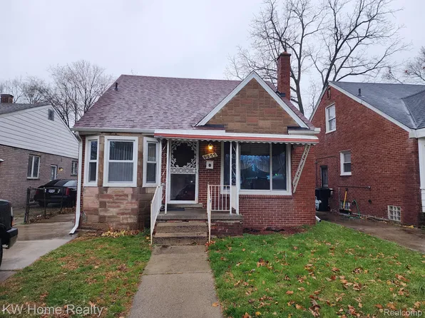 9277 Whitcomb St, Detroit, MI 48228