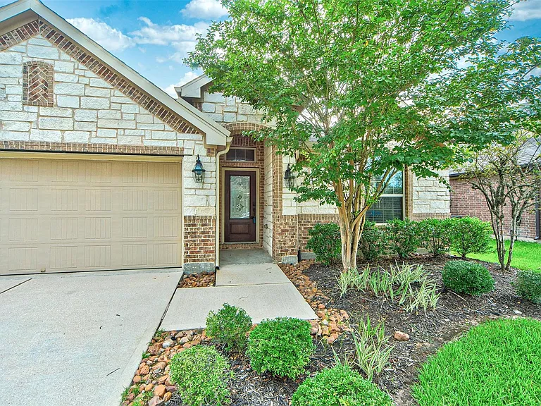 17919 Banbury Green Ln — Photo 4