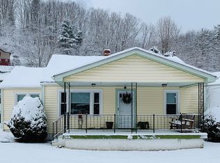 333 Circle Dr, Bluefield, VA 24605