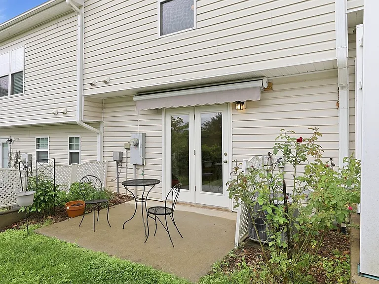 11 Athena Ave — Photo 20