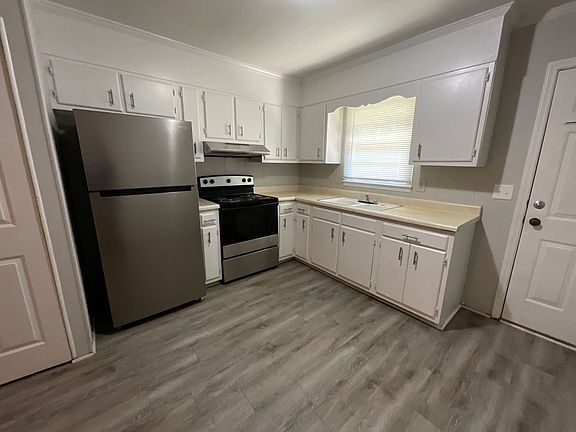 2nd image of 113 Cox Ave APT C