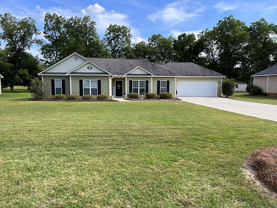 1st image of 121 Wisteria Ln