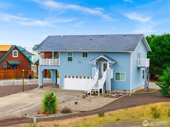 320 Marina Court, Ocean Shores, WA 98569
