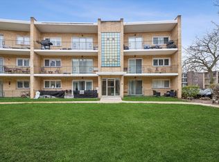10344 S Pulaski Rd APT 304, Oak Lawn, IL 60453