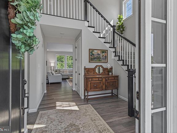 4th image of 702 Kaplon Ct