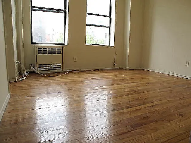 40 Macdougal St #17