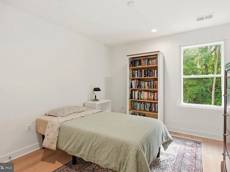 1392 Baltimore Annapolis Blvd — Photo 25