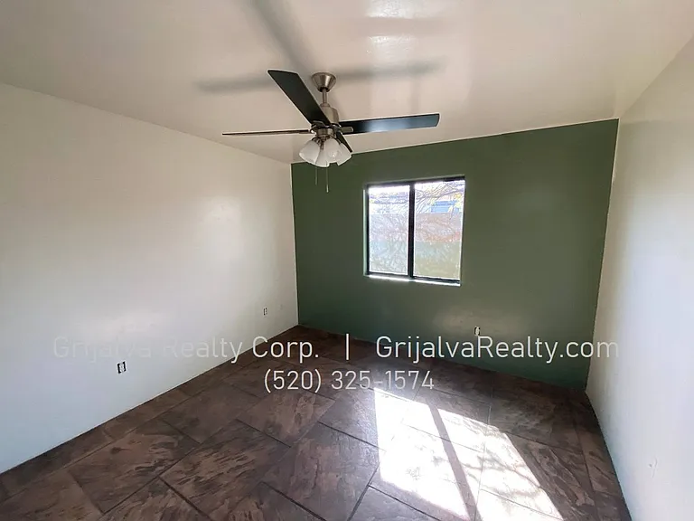 2645 Edith — Photo 10