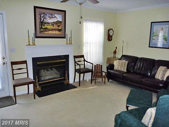 4th image of 207 Bentley Ct
