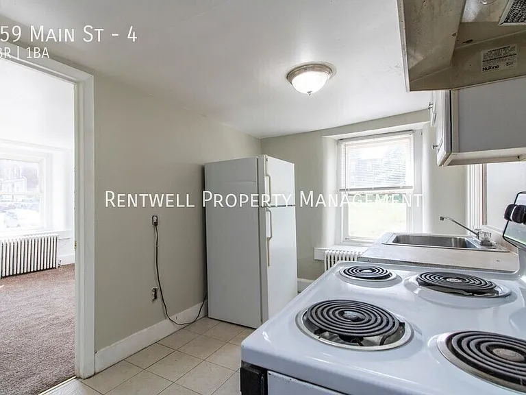 159 Main St #4 — Photo 3