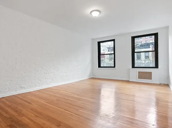 321 E 69th St APT 3C, New York, NY 10021