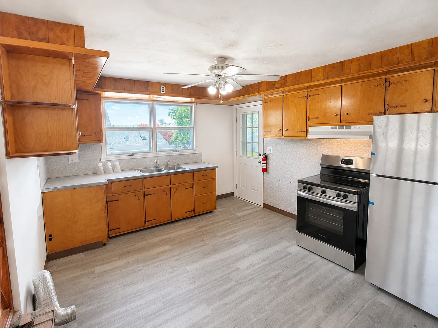 520 Oak Unit 4 — Photo 2