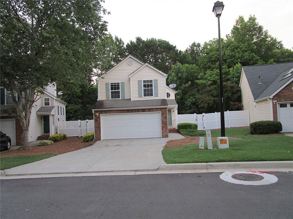 1st image of 1347 Parkside Club Dr