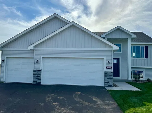 1756 Squirrel Way, New Richmond, WI 54017
