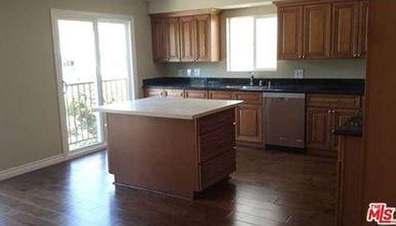 3rd image of 1122 10th St #1-6