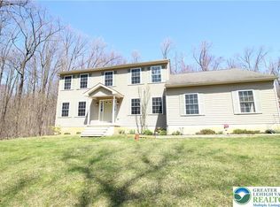 312 Old Grade Rd, Wind Gap, PA 18091