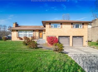 2661 Lakeview Dr, Saint Albans, WV 25177