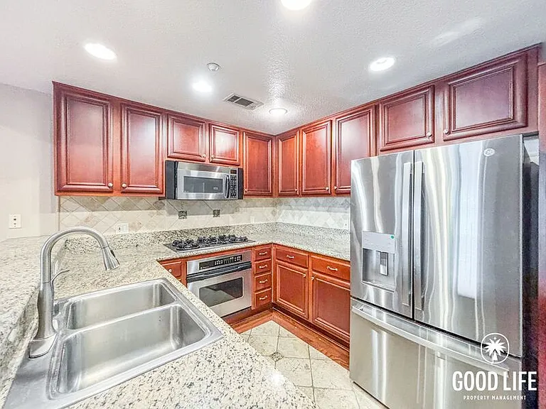 1501 India St #214 — Photo 1