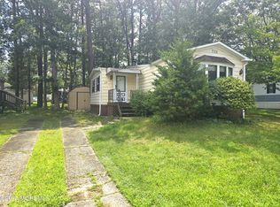 24 Gardenia Pl, Jackson, NJ 08527