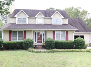 1103 N Lake Dr, Greenwood, SC 29649