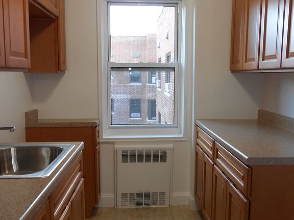 4th image of 30 Ehrbar Ave APT 621