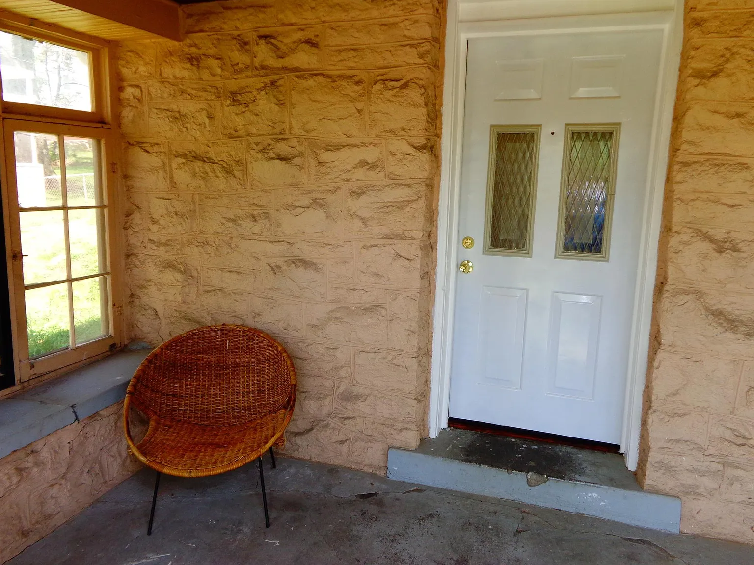4415 Forest Ave — Photo 3