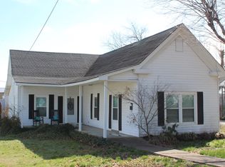 207 River St, Hartsville, TN 37074
