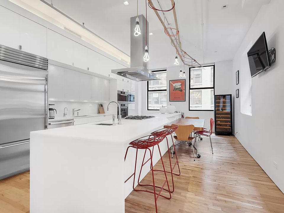 1st image of 141 W 26th St #Loft4