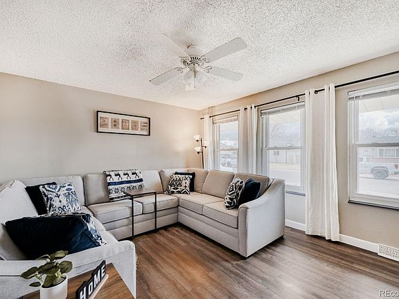 3rd image of 914 Birch Court