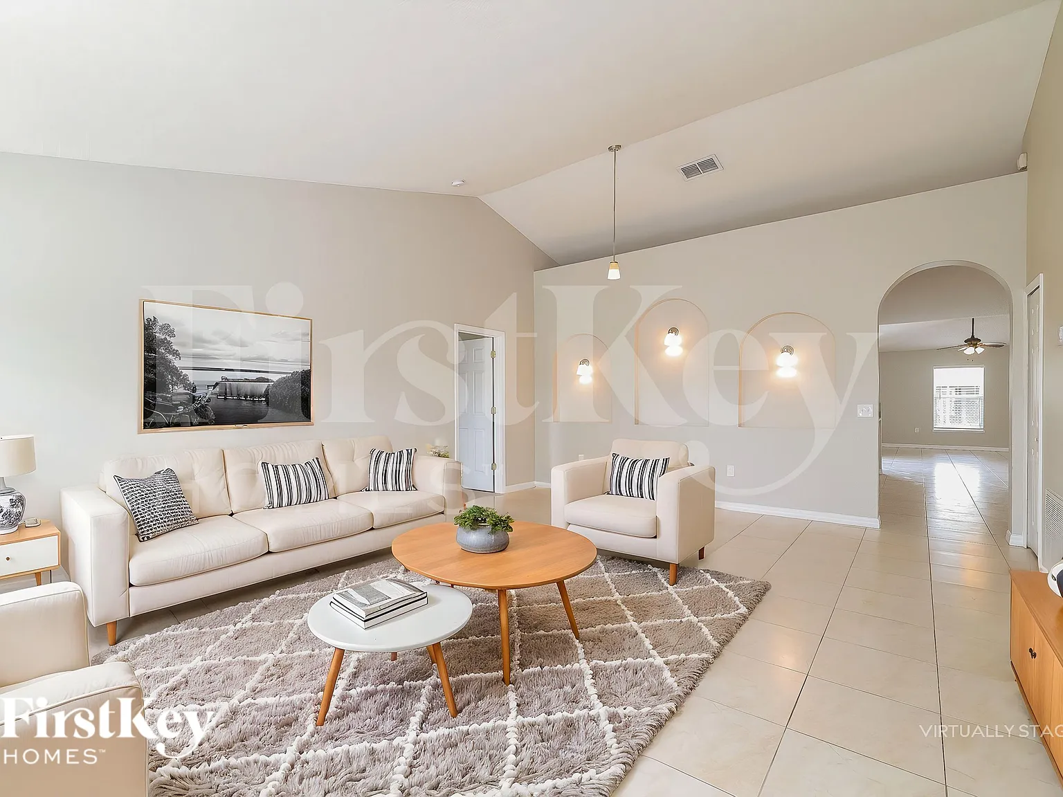 3 bed, 2.0 bath, 1940 sqft, $1,545 — Photo 4