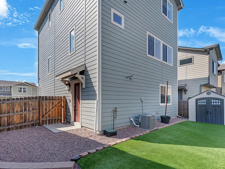 897 Technology Ct — Photo 26