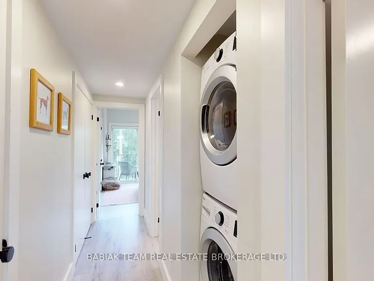 57 Vine Ave #301 — Photo 32