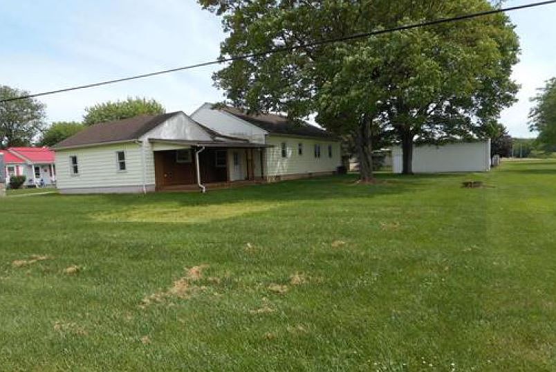 2nd image of 21865 Emerson St