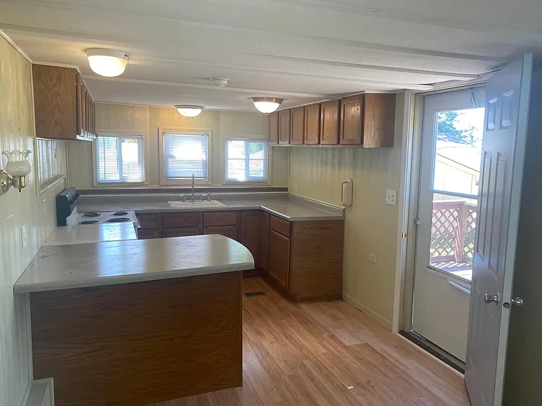 1012 S Opel Ave — Photo 3