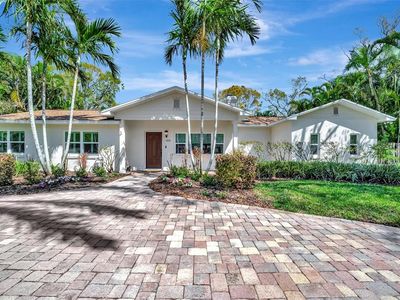 1231 Country Club Rd N, Saint Petersburg, FL, 33710