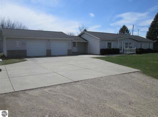 8539 Monroe Rd, Elwell, MI 48832