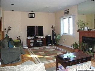 221 Plum Dr, Marlboro, NJ 07746