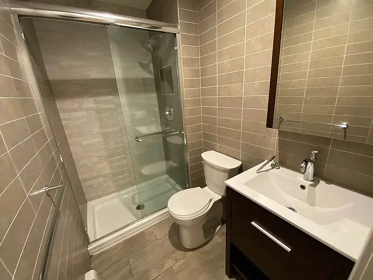 456 E 29th St #4 — Photo 24