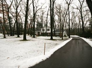 7484 Thorncrest Dr SE, Ada, MI 49301