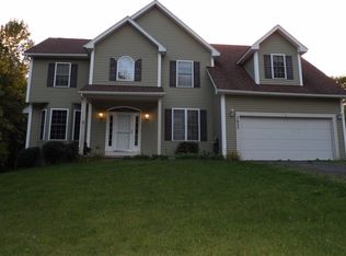 7037 Fisher Rd, Ontario, NY 14519