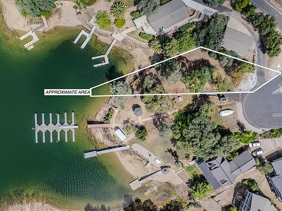 3rd image of 904 Foothill Rd