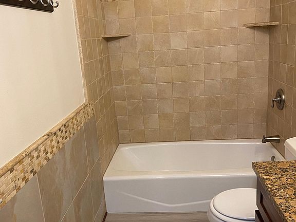 5th image of 1518 N Harmon St
