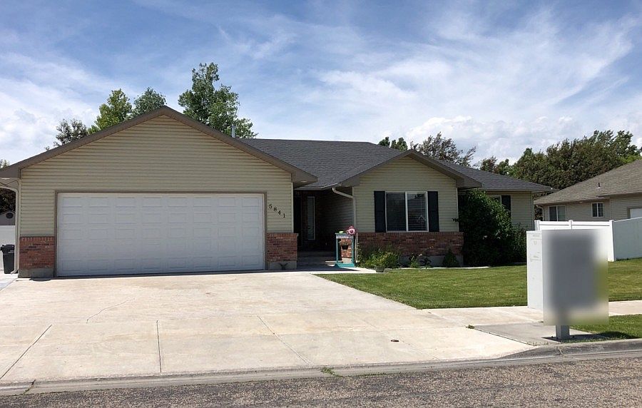 1st image of 5841 La Quinta Dr