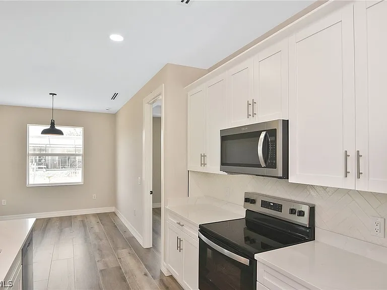 1906 NW 28th Ave — Photo 13
