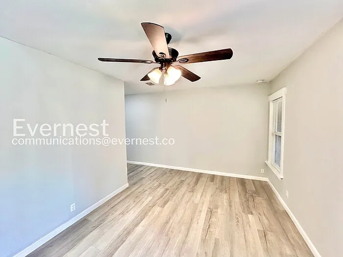 4328 Waits Ave — Photo 7