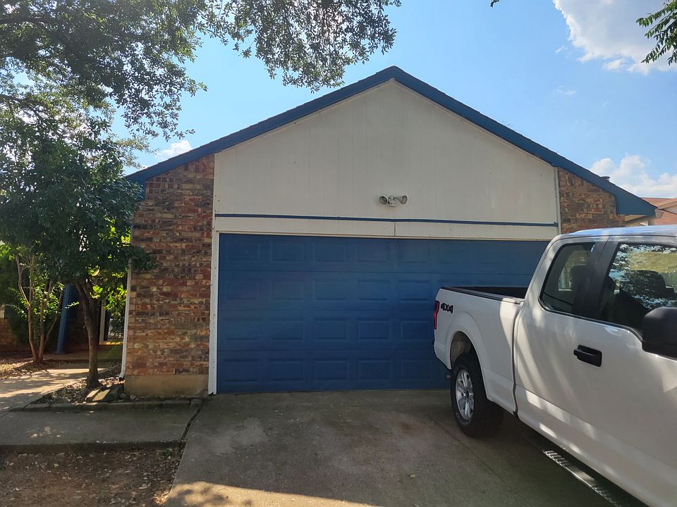 1st image of 2417 Chinaberry Dr